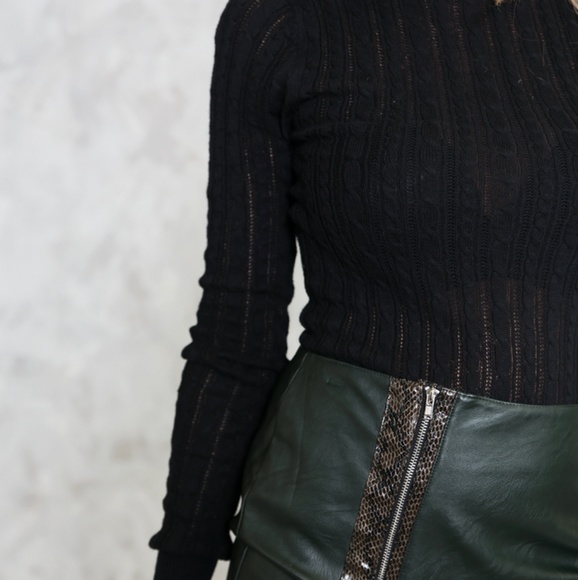 💋Ribbed turtleneck- SOLD - Picture 7 of 8